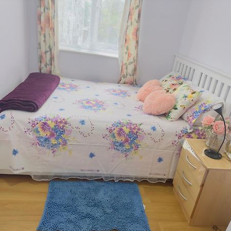Sweet Home In Heart Of Barking Barking  Exterior photo
